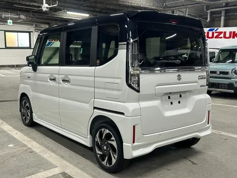 Suzuki Spacia Custom