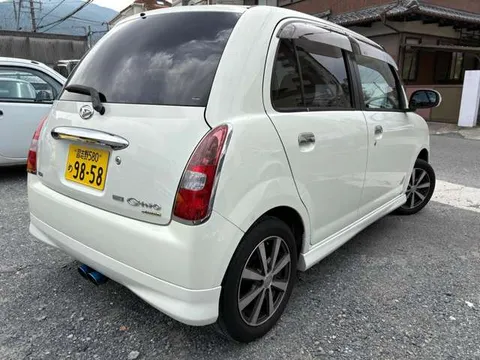 Daihatsu Mira Gino