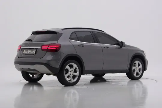 Mercedes-Benz GLA-Class