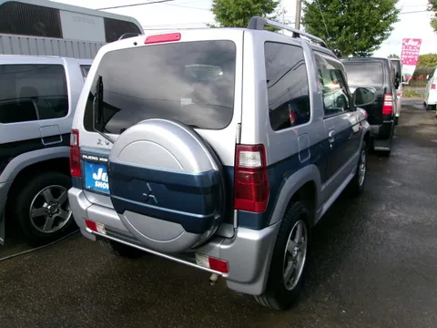 Mitsubishi Pajero Mini