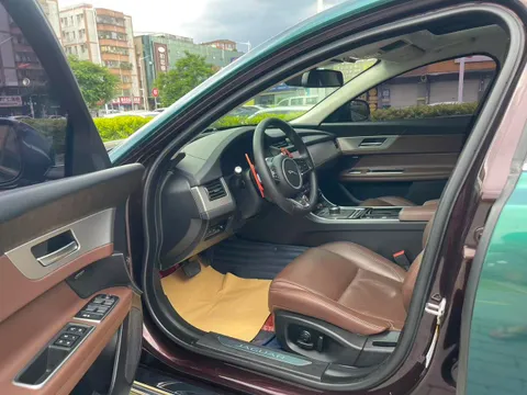 Jaguar XFL