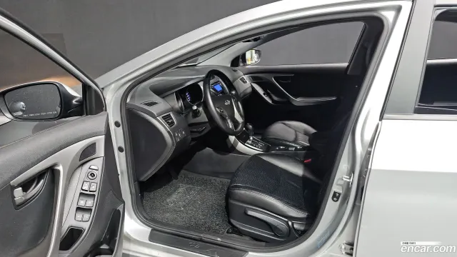 Hyundai Elantra (Avante)