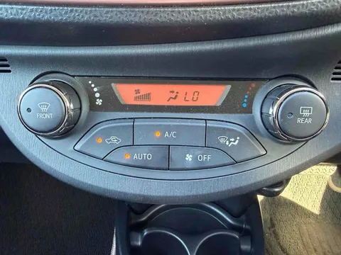 Toyota Yaris (Vitz)