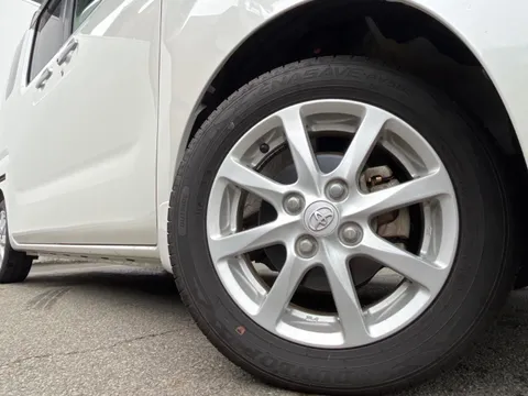 Toyota Pixis Mega