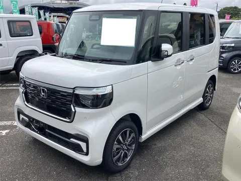 Honda N-BOX Custom