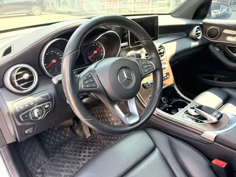 Mercedes-Benz Mercedes-Benz GLC