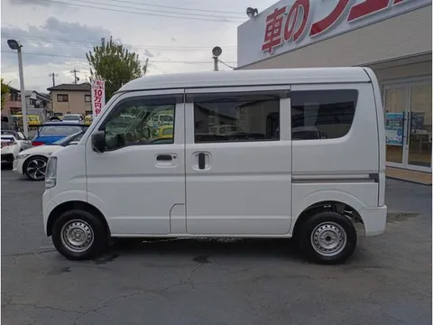 Mitsubishi Minicab Van
