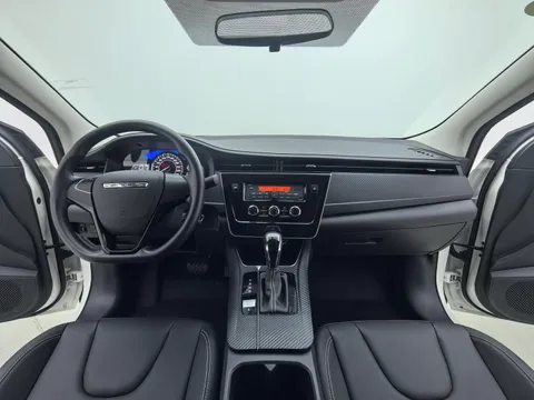 Venucia D60
