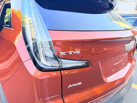 Cadillac XT4