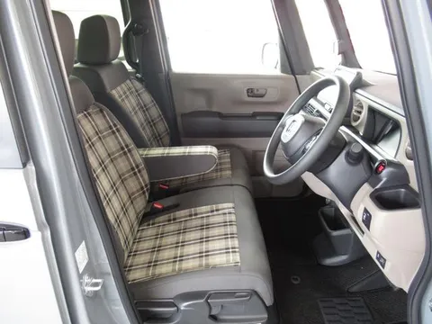 Honda N-BOX Joy