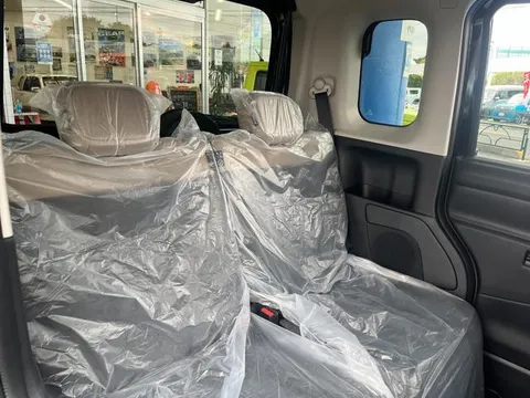 Mitsubishi Delica Mini