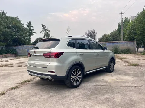 Roewe RX5