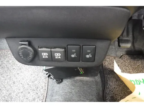 Daihatsu Mira Tocot