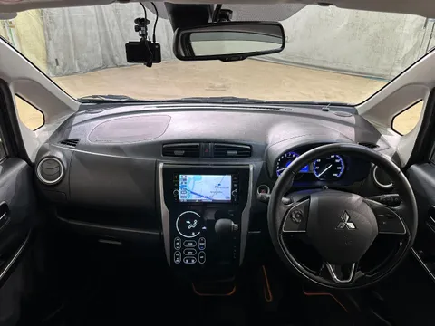 Mitsubishi eK Custom