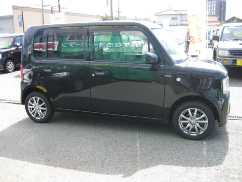 Toyota Pixis Space
