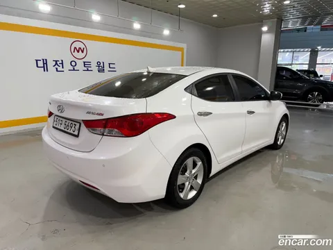 Hyundai Elantra (Avante)