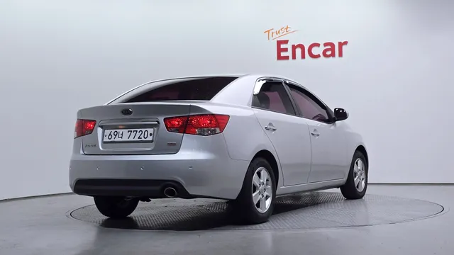 Kia Cerato (Forte)