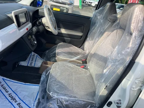 Daihatsu Mira Tocot