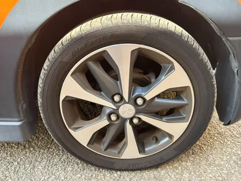 Mitsubishi eK X