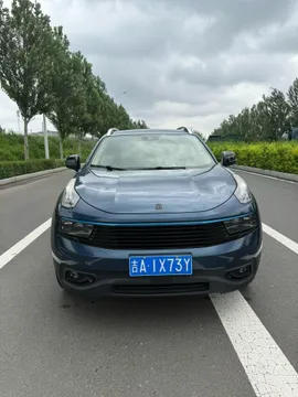 Lynk & Co 01