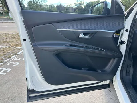 Peugeot 4008