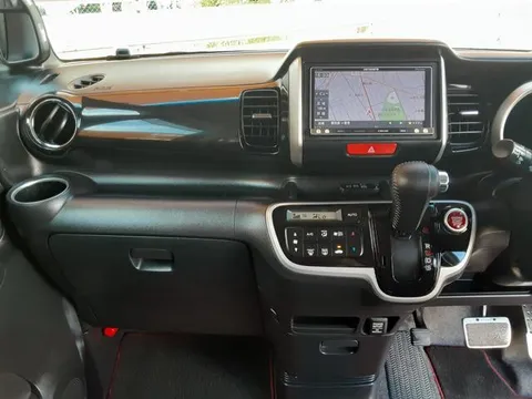 Honda N-BOX Plus Custom