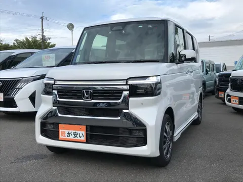 Honda N-BOX Custom