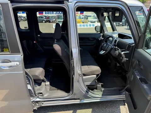 Toyota Pixis Mega