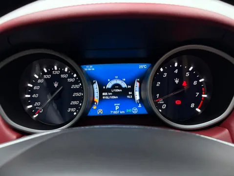 Maserati Ghibli