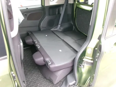 Mitsubishi eK X Space