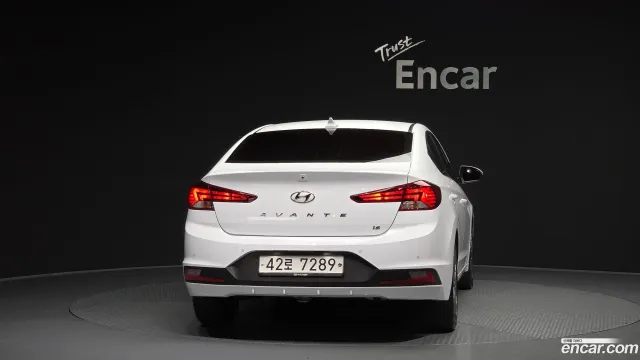 Hyundai Elantra (Avante)