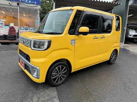 Toyota Pixis Mega
