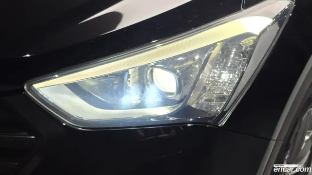 Hyundai Grand Santa Fe (Maxcruz)