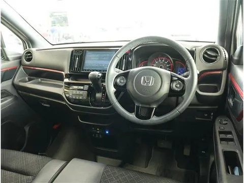 Honda N-WGN Custom