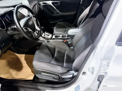 Hyundai Elantra (Avante)