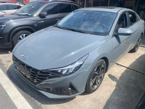 Hyundai Elantra (Avante)