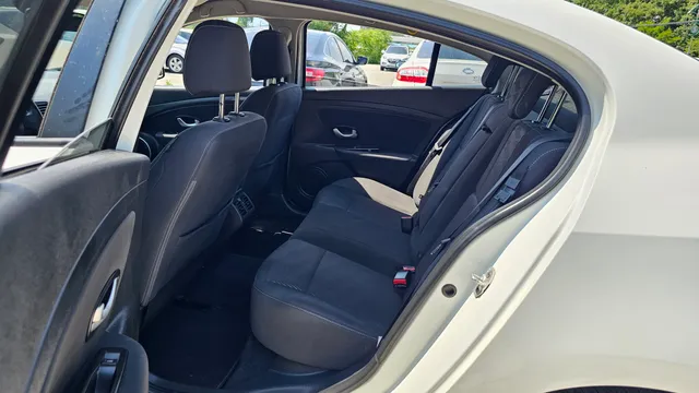 Renault SM3