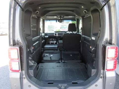 Toyota Pixis Mega
