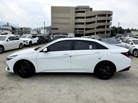 Hyundai Elantra (Avante)