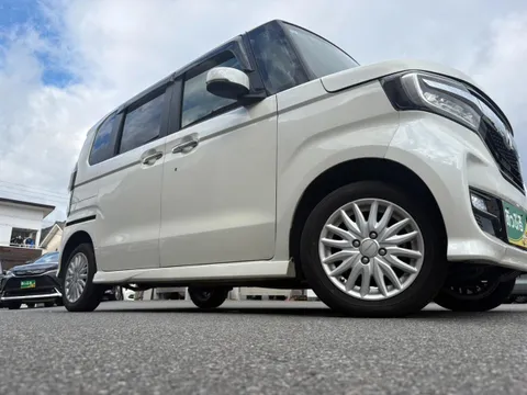 Honda N-BOX Custom