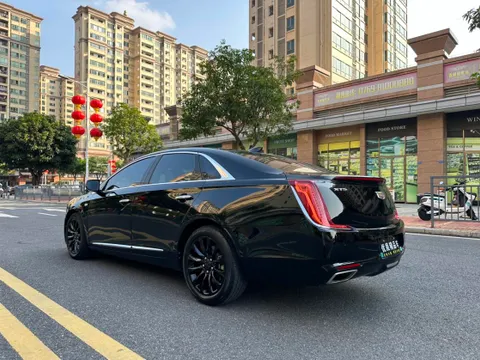 Cadillac XTS