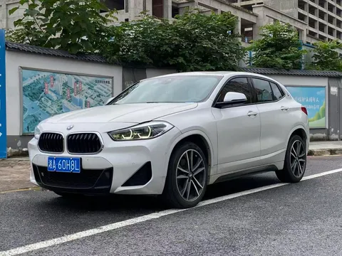 BMW X2