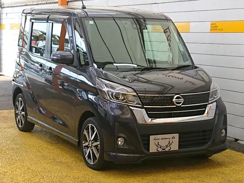 Nissan Dayz Roox