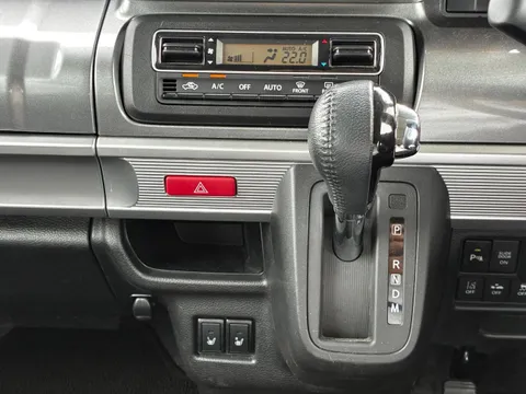 Suzuki Spacia Gear