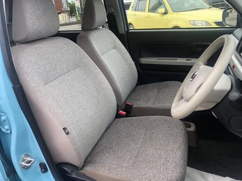 Daihatsu Mira Tocot