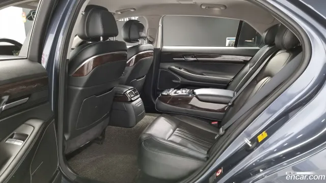 Genesis G90 (EQ900)