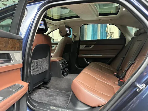 Jaguar XFL