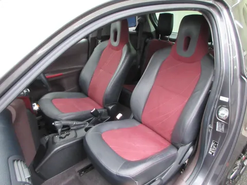 Toyota iQ