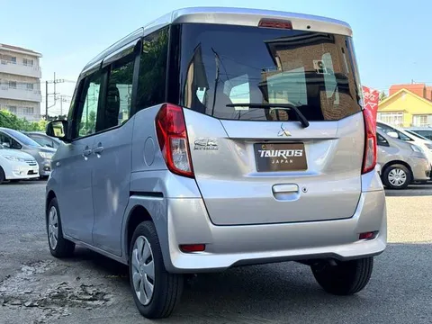 Mitsubishi eK Space