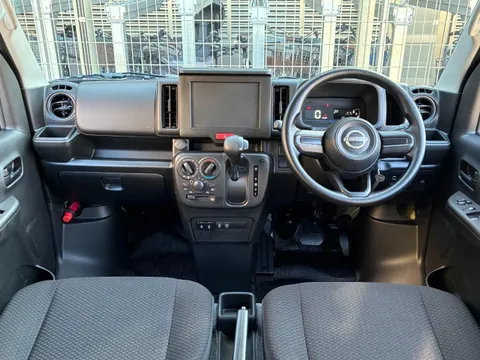 Nissan Clipper Van